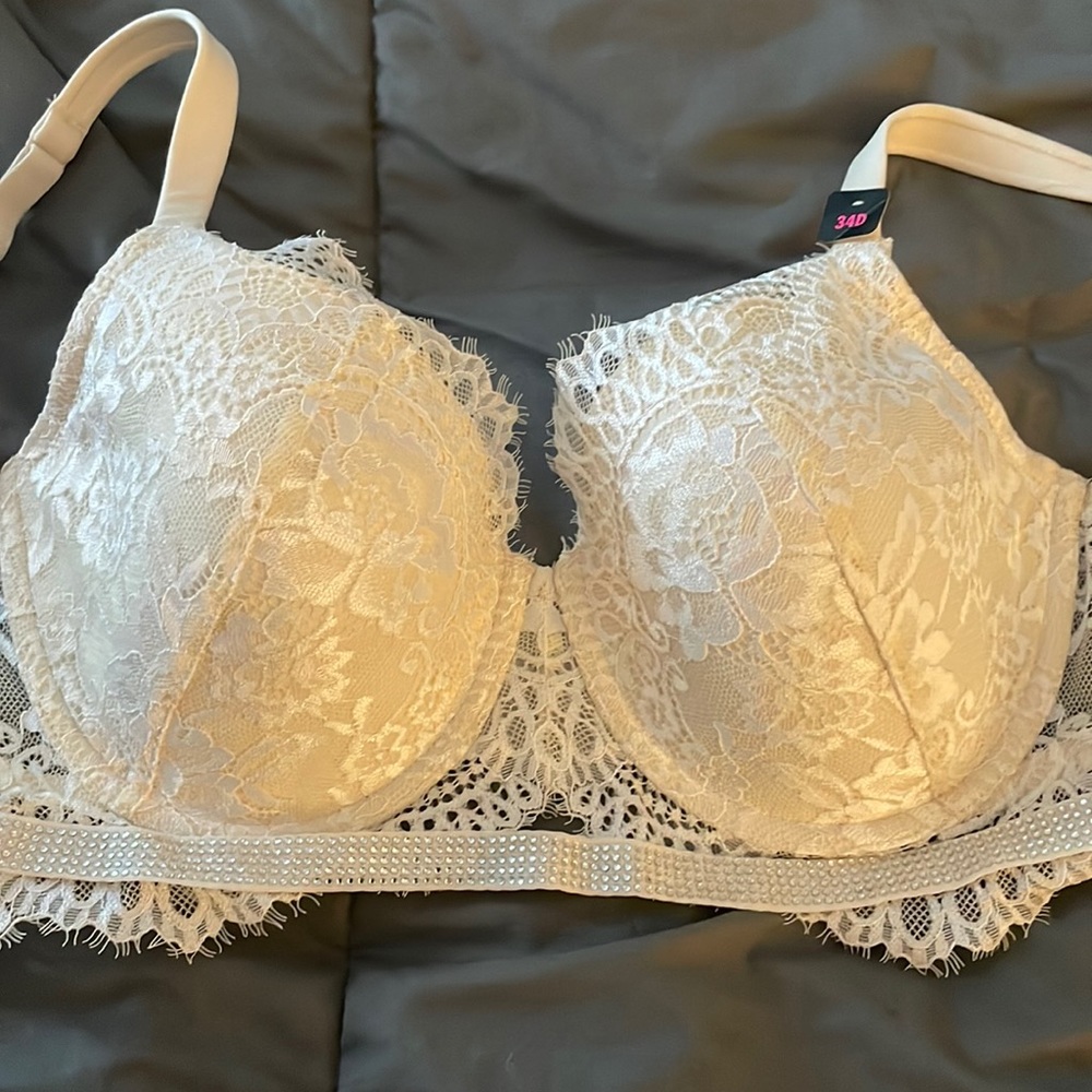 Brand new La Senza bra 34D
